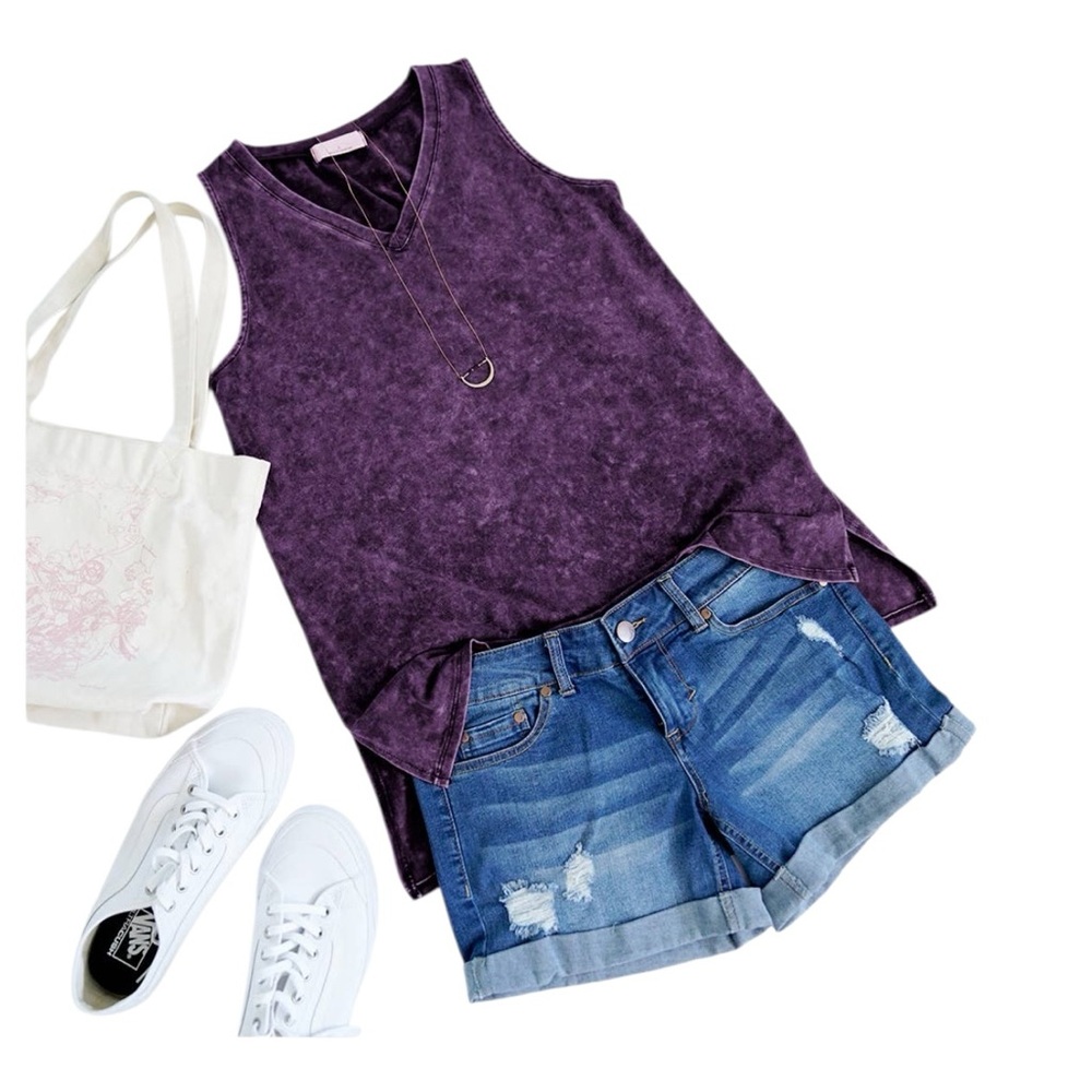 Zenana purple mineral wash relaxed fit v-neck tank. Size Large - Picture 3 of 9